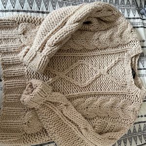 Lulus sweater. Size S